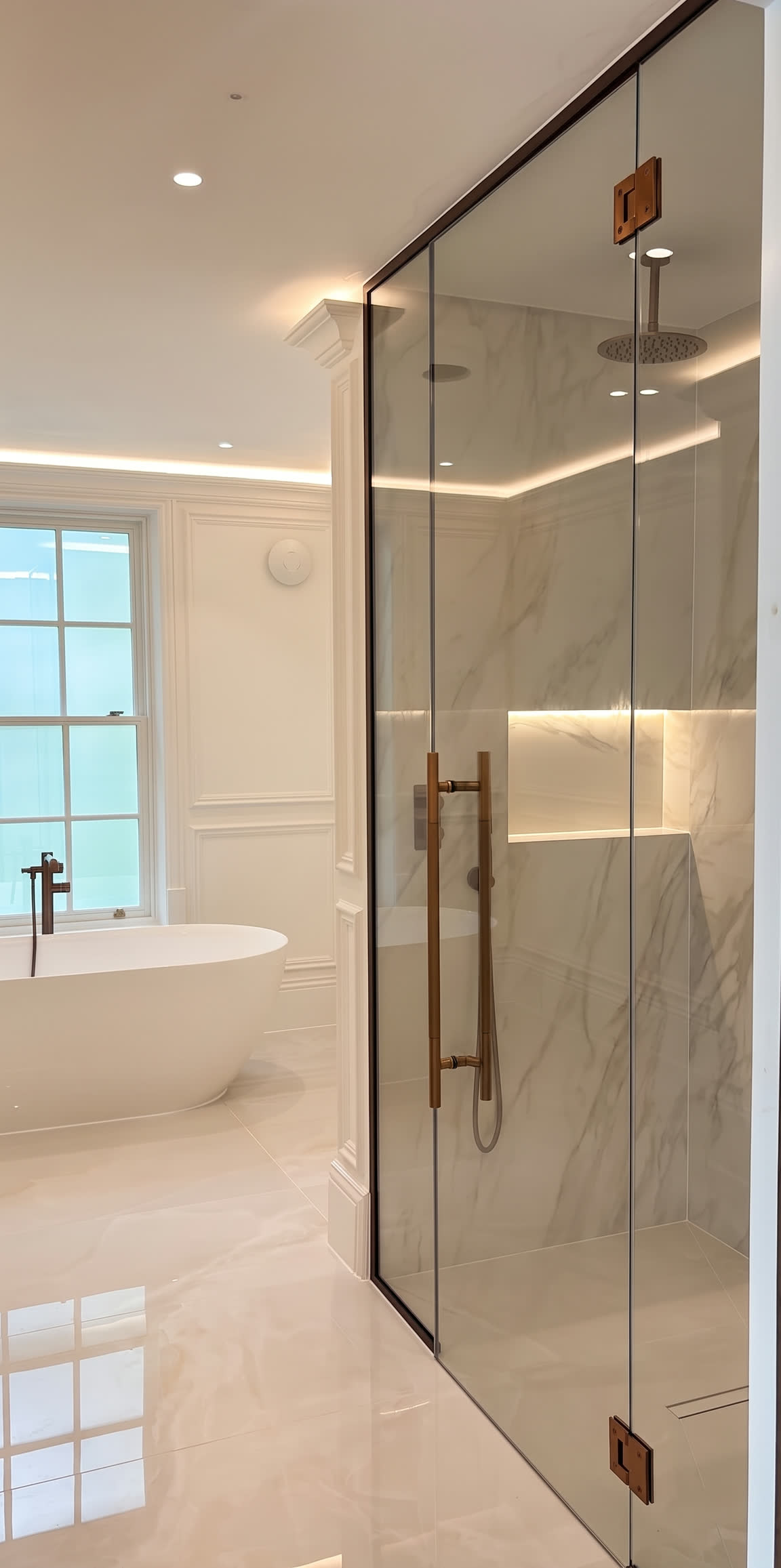 Miller House: the principal bathroom